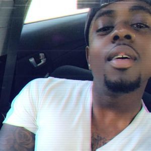 Meet your Posher, Derrick